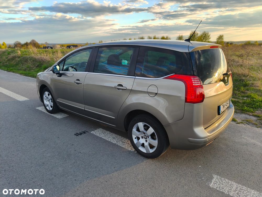 Peugeot 5008 - 4