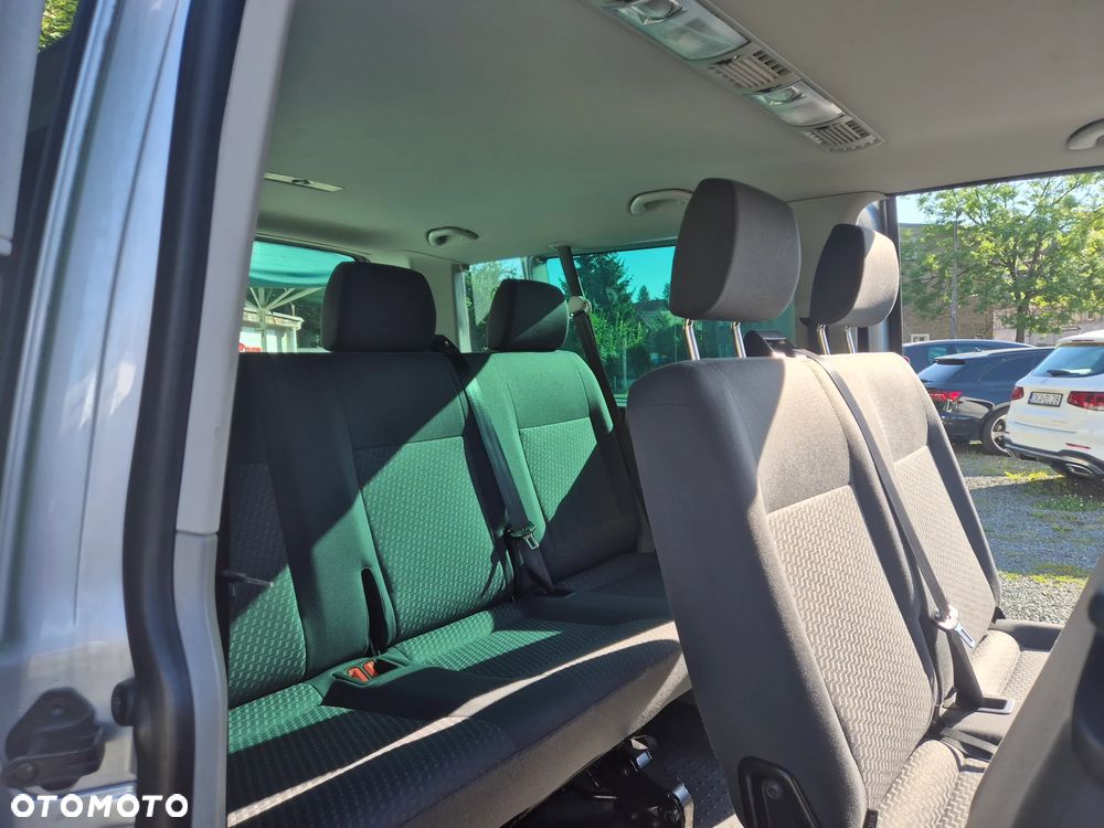 Volkswagen Caravelle - 22