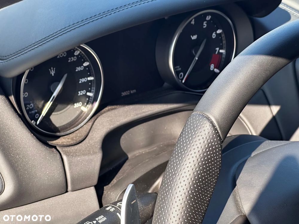 Maserati Ghibli Trofeo - 9