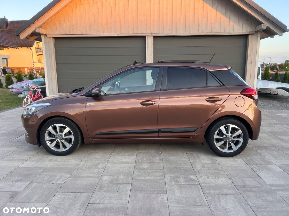 Hyundai i20 1.1 CRDi YES Gold - 2