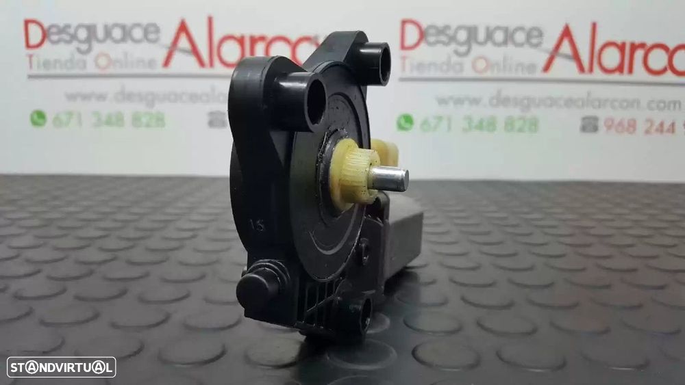 MOTOR ELEVADOR DE VIDRO TRASEIRO DIREITO MERCEDES-BENZ CLASSE C 2004 -A203820304... - 1