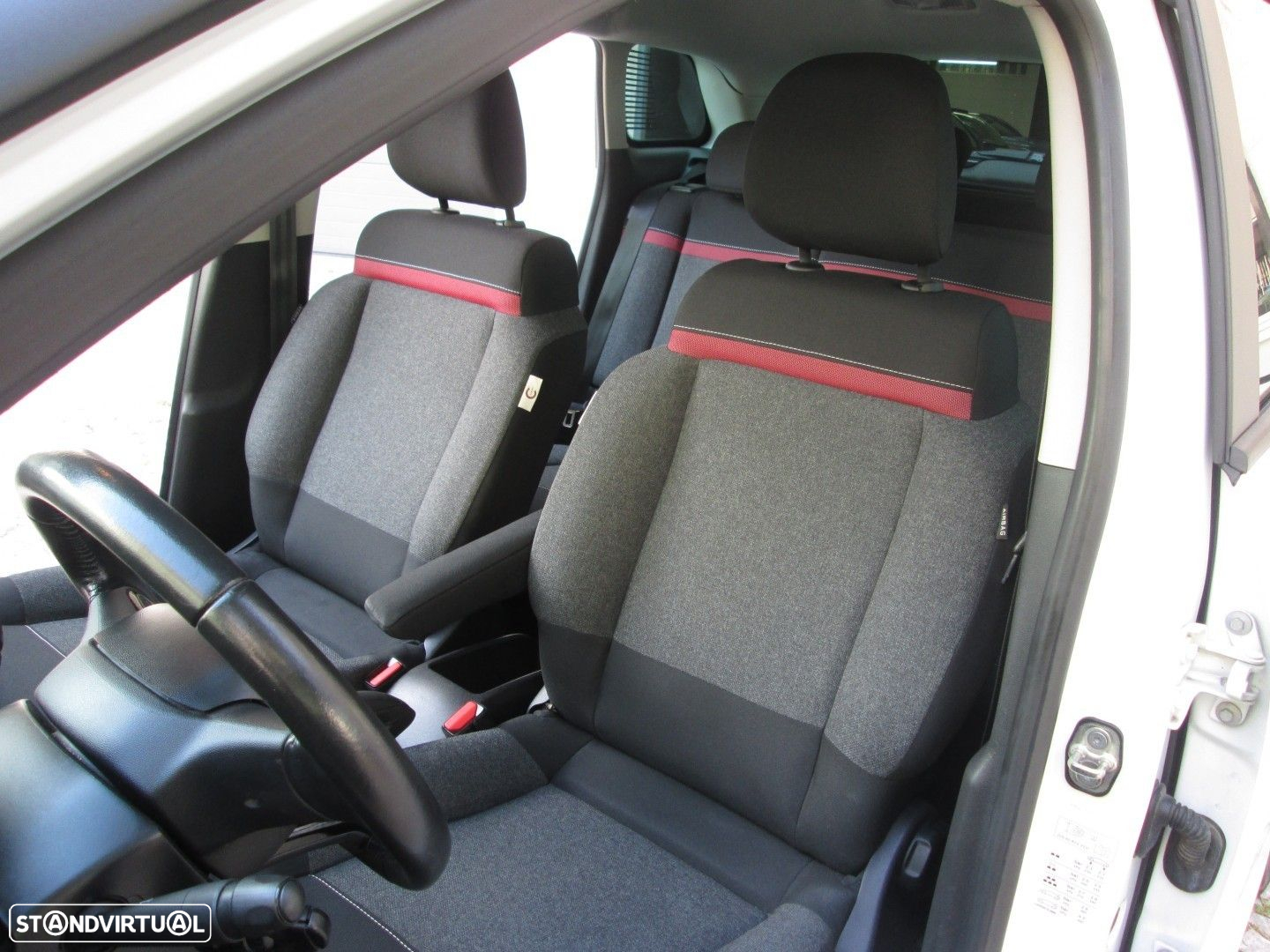 Citroën C3 Aircross 1.2 PureTech C-Series - 16