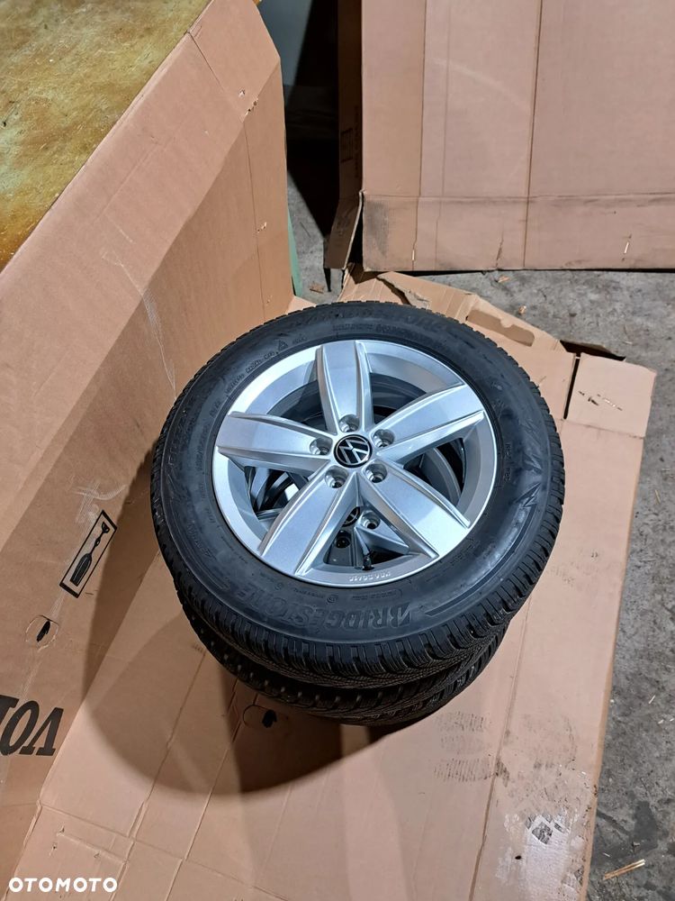 Felga aluminiowa z oponą VW Polo 2G0 5.5Jx15H2 ET 40 2G0071495 185/65R15 88T Bridgestone Blizzak LM005 koło zapasowe Felga aluminiowa VW Polo 2G 15 Cali - 2