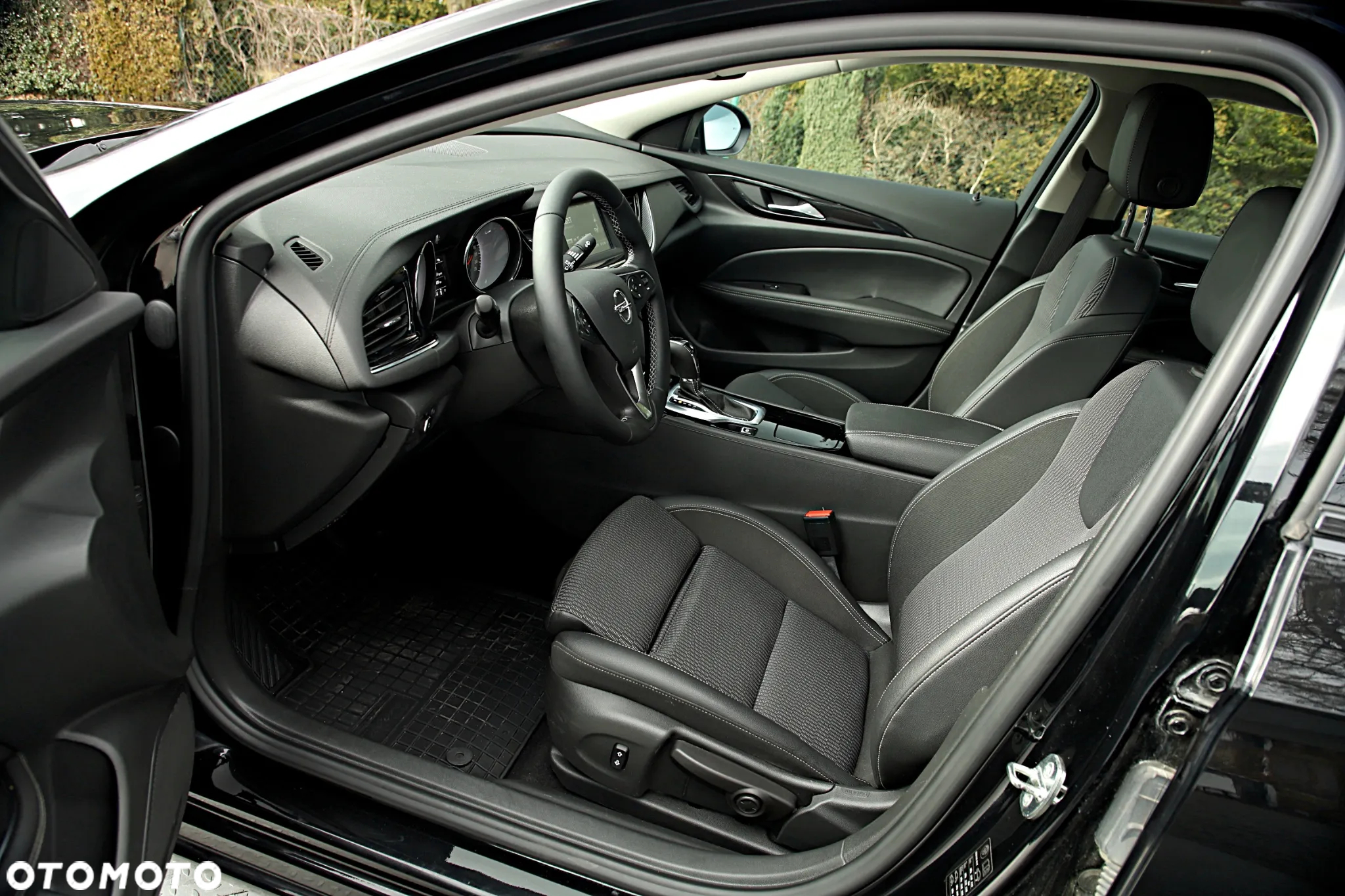 Opel Insignia - 16