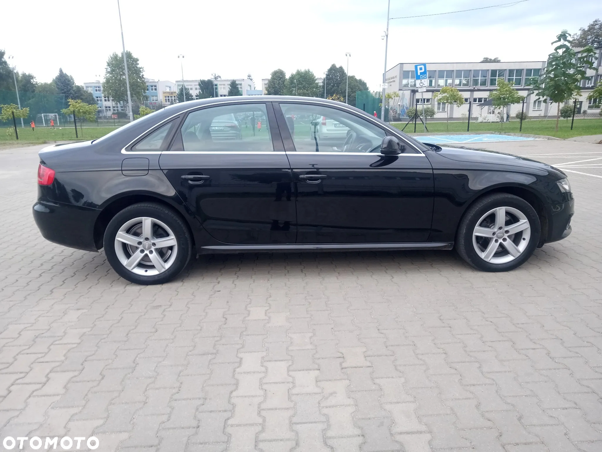 Audi A4 2.0 TDI DPF Ambition - 8