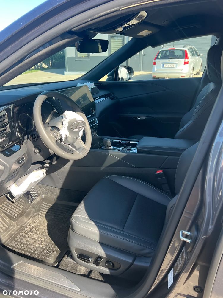 Lexus RX - 15
