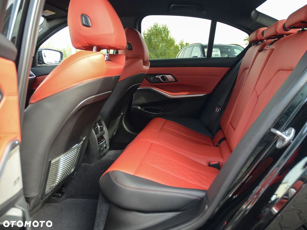 BMW Seria 3 M340i xDrive sport - 32