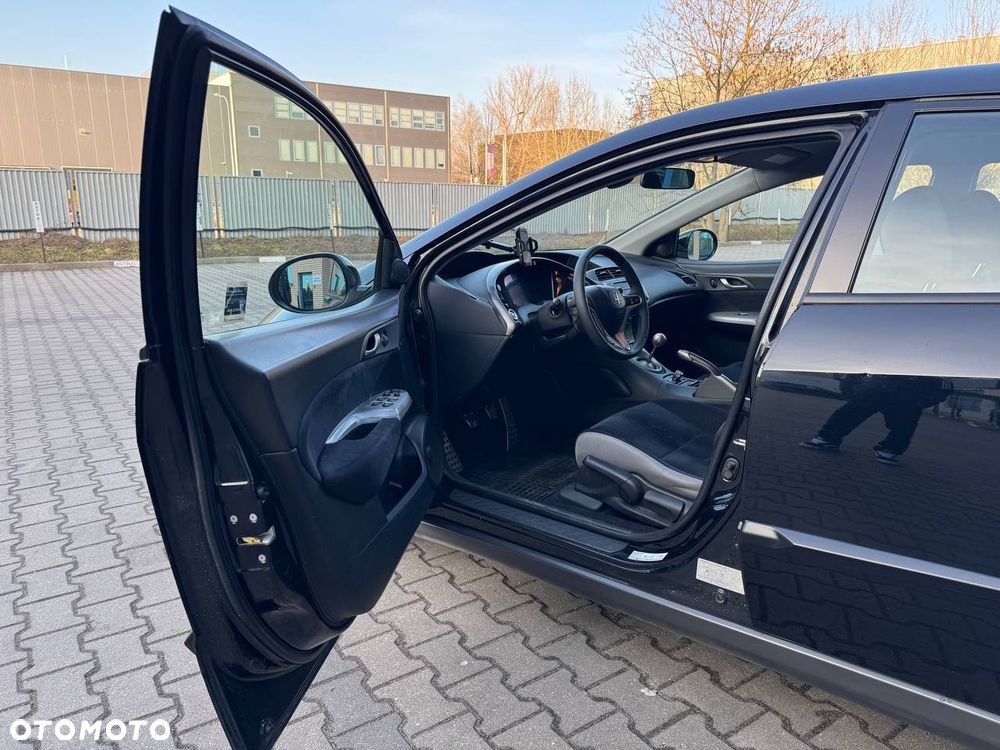 Honda Civic 1.8 Executive - 14