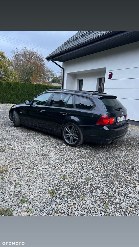 BMW Seria 3 318i Touring - 4