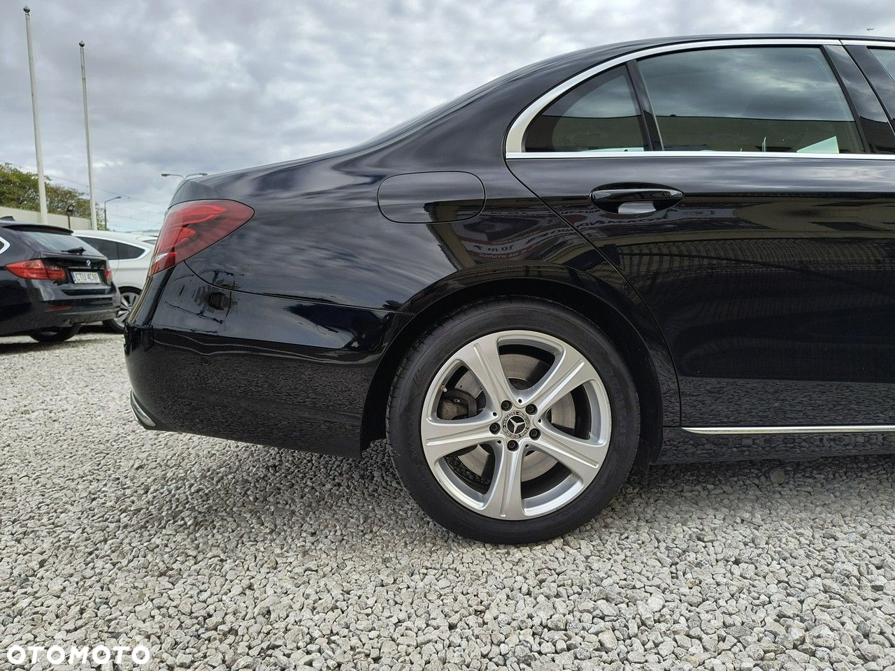Mercedes-Benz Klasa E 400 4-Matic 9G-TRONIC - 37
