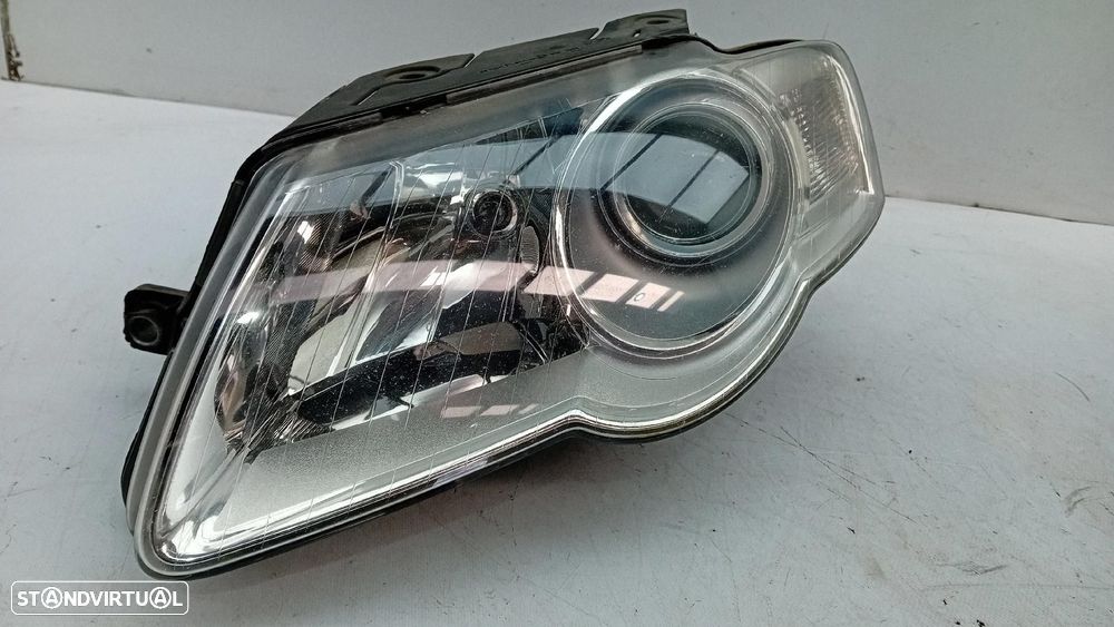 Ótica / farol esquerda VOLKSWAGEN Passat (3C2) - 2