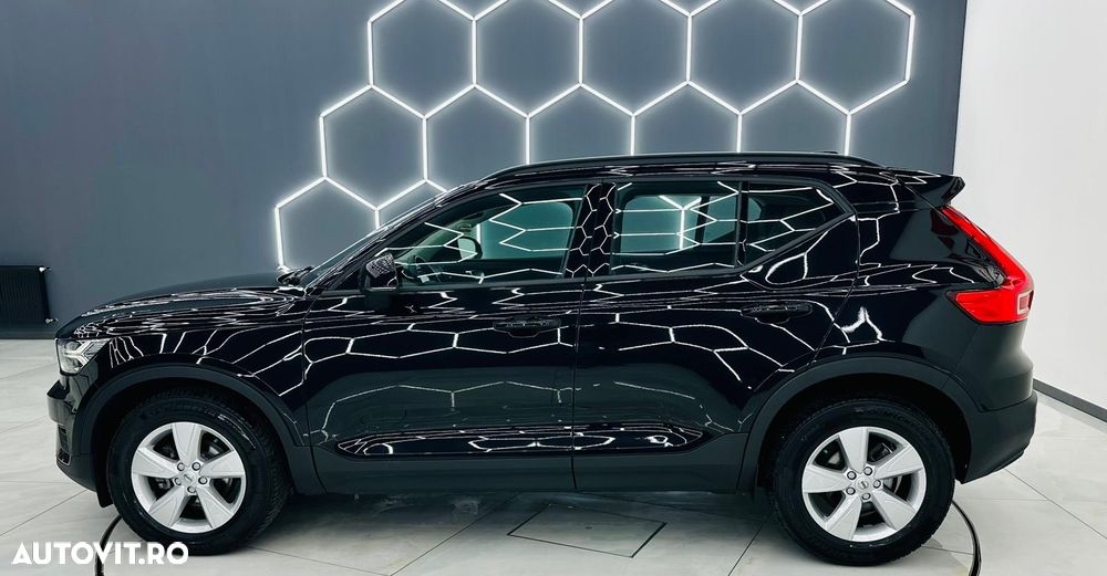 Volvo XC 40 T2 AT8 Momentum - 34