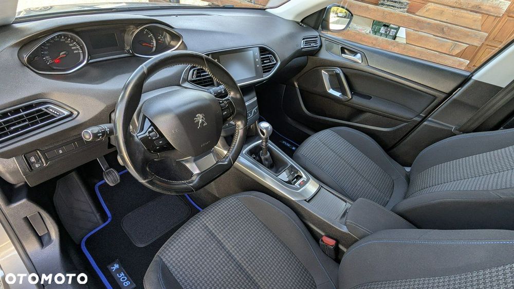 Peugeot 308 - 15