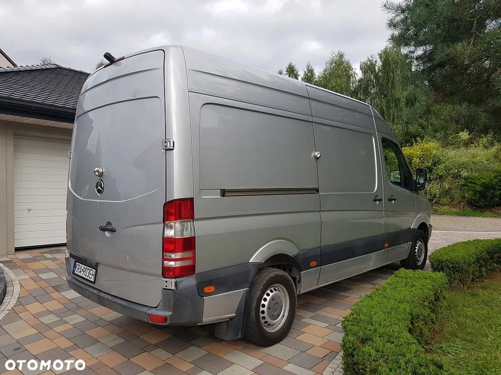 Mercedes-Benz Sprinter - 4