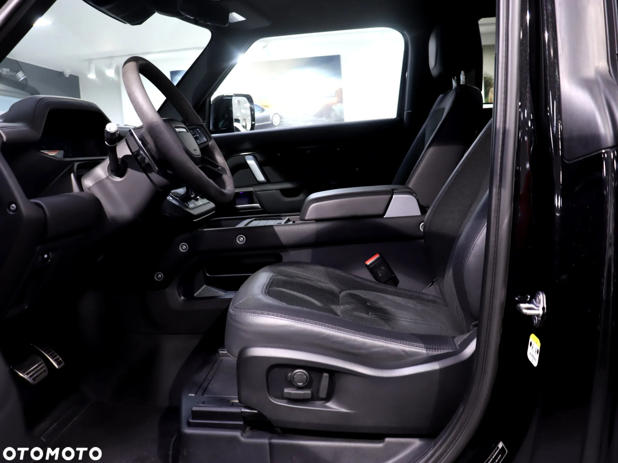 Land Rover Defender 90 5.0 P525 V8 - 15
