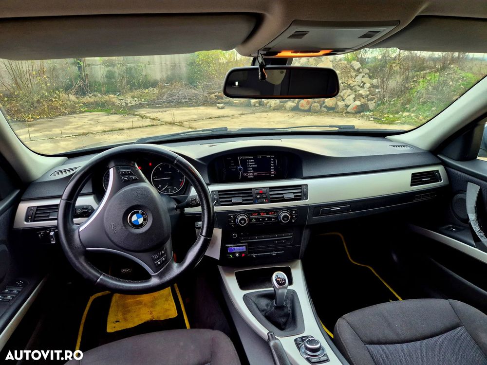 BMW Seria 3 320d - 15