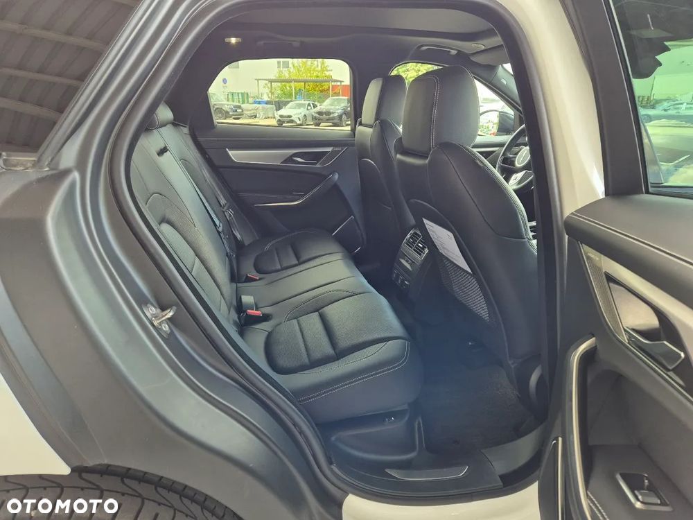Jaguar F-Pace D200 AWD R-Dynamic SE - 16