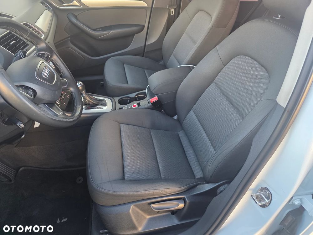 Audi Q3 2.0 TDI S tronic sport - 13