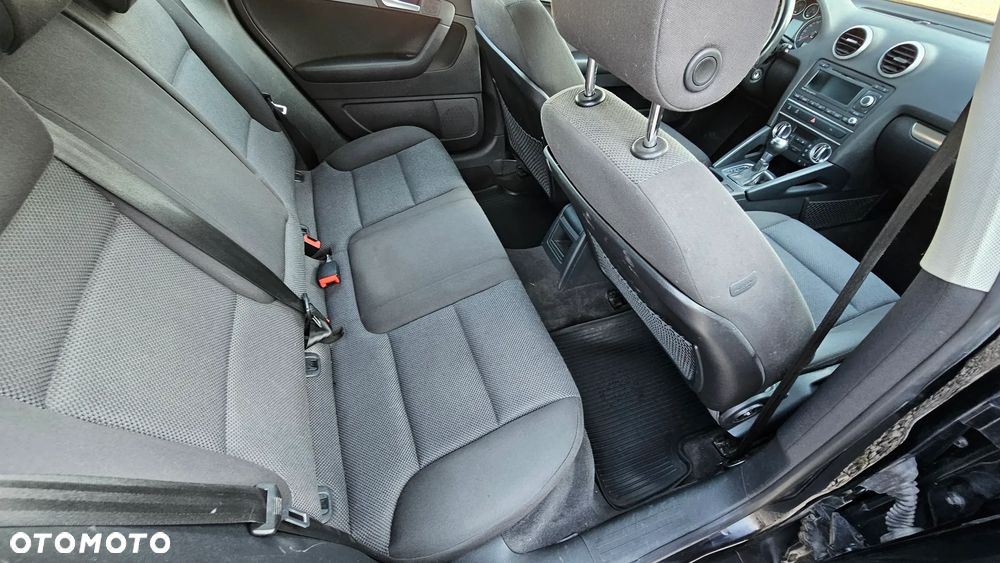 Audi A3 Sportback 1.6 TDI DPF Ambiente S tronic - 8