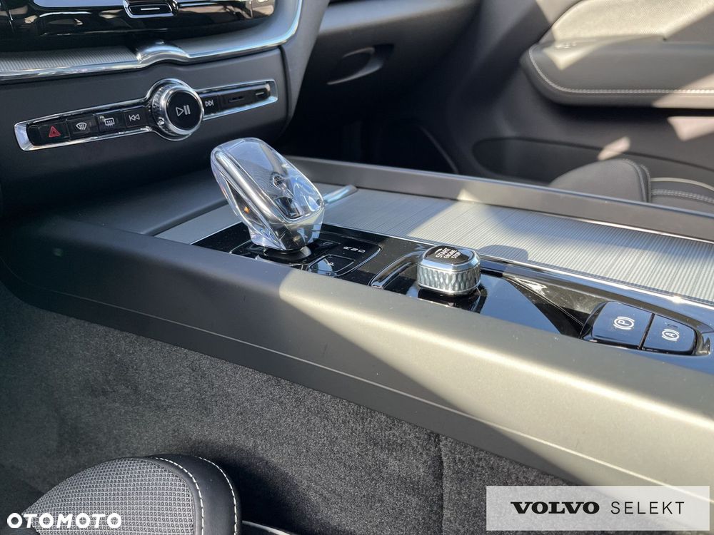 Volvo XC 60 - 21