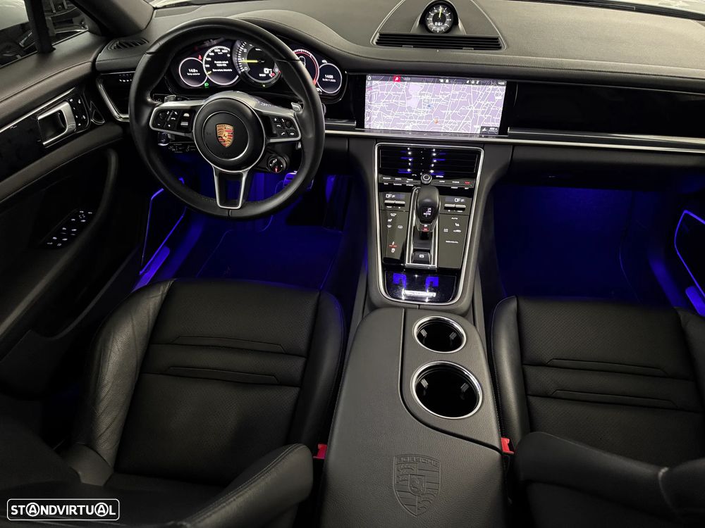Porsche Panamera Sport Turismo 4 E-Hybrid Platinum Edition - 18