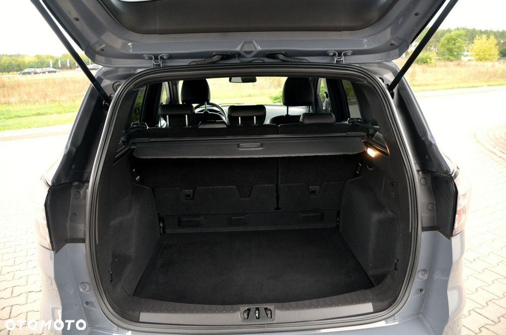 Ford Kuga - 20