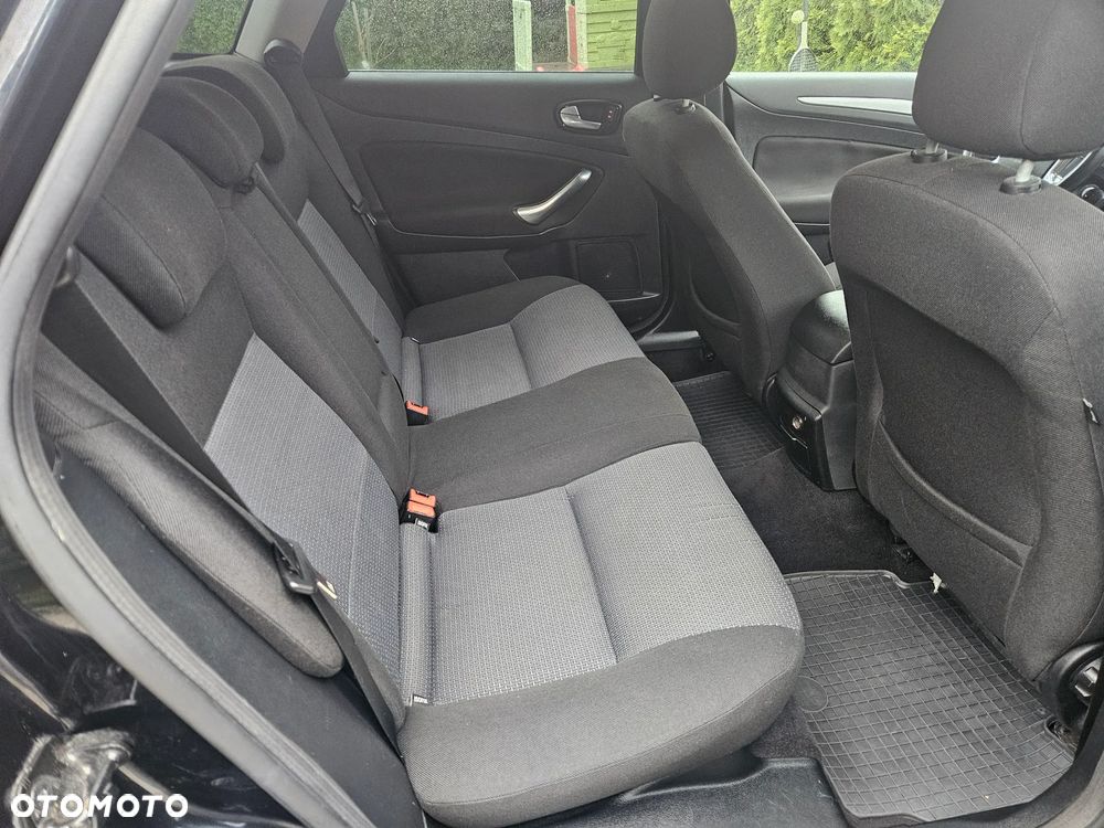 Ford Mondeo SW 1.6 Ti-VCT Ambiente - 14
