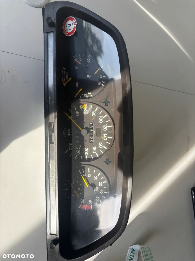 licznik zegar mercedses sec europa w1265425860 - 1