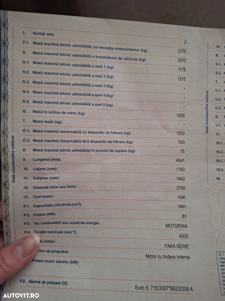 Nissan Qashqai+2 - 12