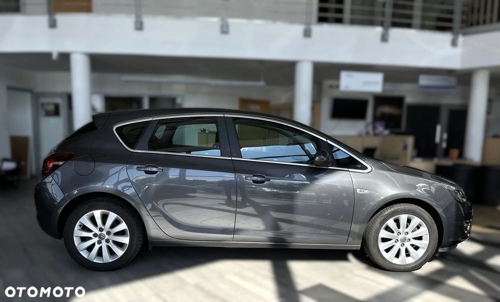 Opel Astra GTC 1.6 Turbo Edition - 8