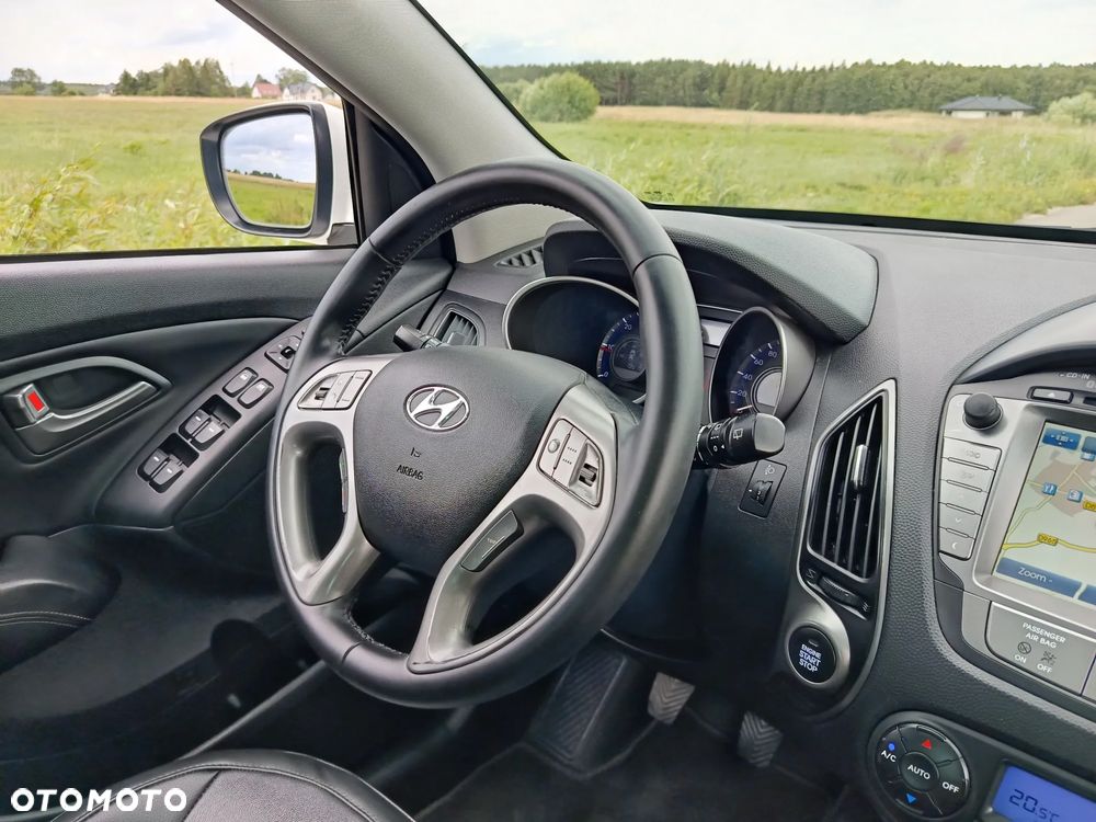 Hyundai ix35 1.7 CRDi 2WD blue Finale Silver - 15