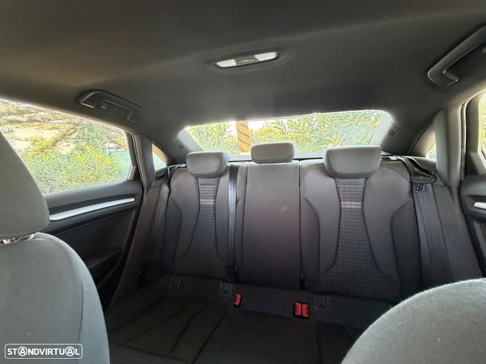 Audi A3 Limousine 1.6 TDI Sport - 4