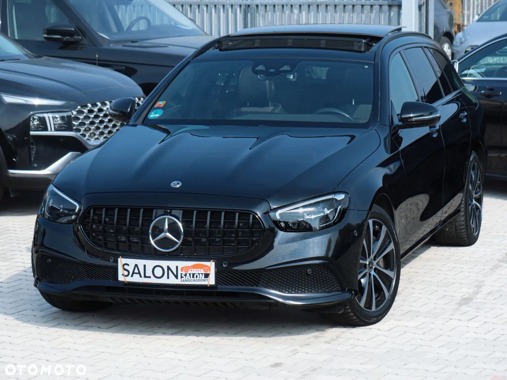Mercedes-Benz Klasa E 300 9G-TRONIC Night Edition - 3