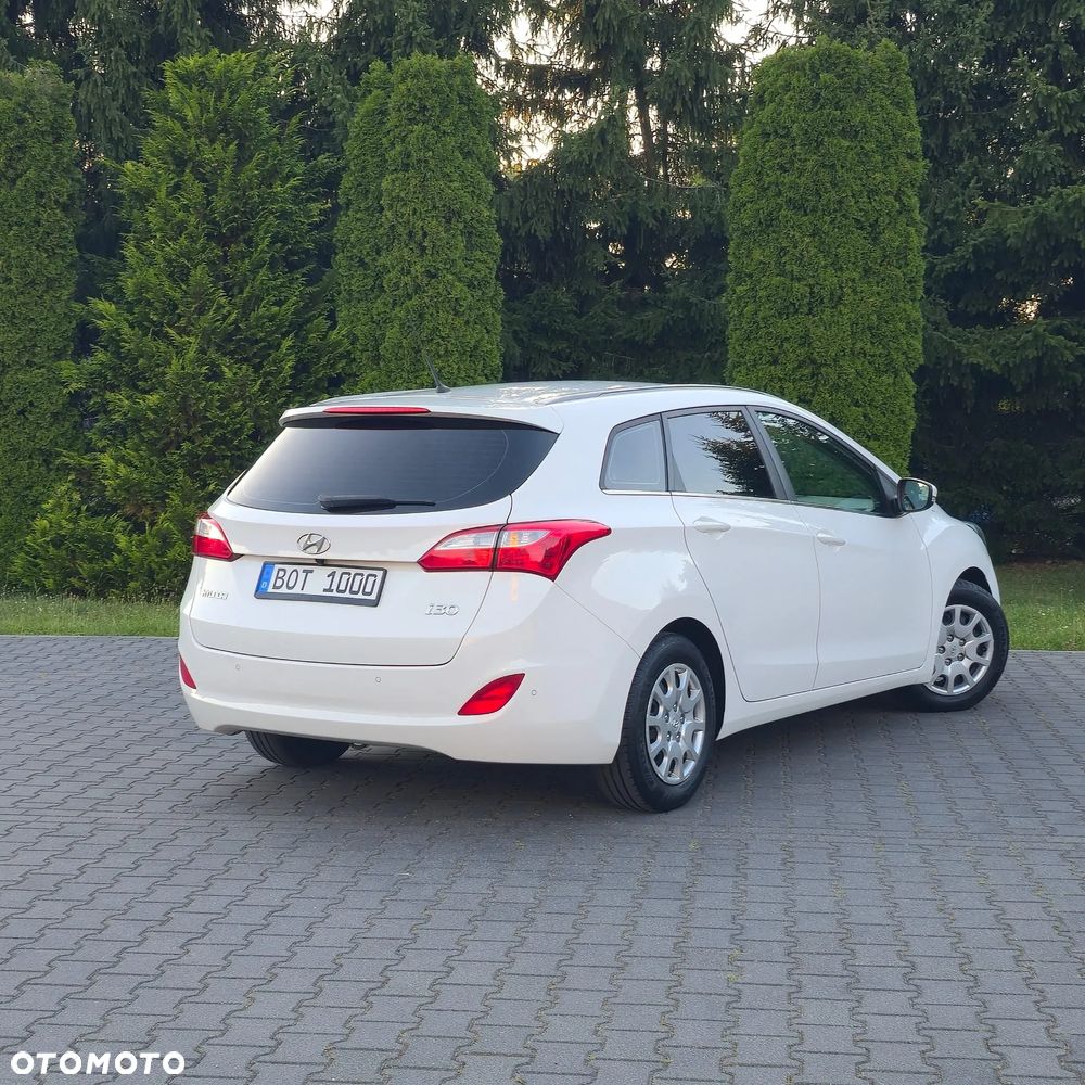 Hyundai i30 blue Kombi 1.6 GDi Passion - 19