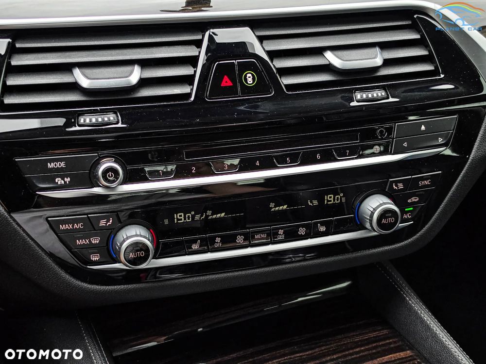 BMW Seria 5 520d xDrive Sport Line - 37