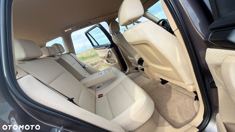 BMW X3 xDrive20d - 23