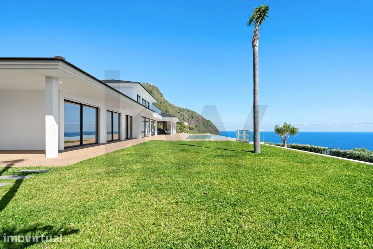 Moradia Contemporânea de Luxo com 5 Quartos | Arco da Calheta, Madeira - Grande imagem: 3/60