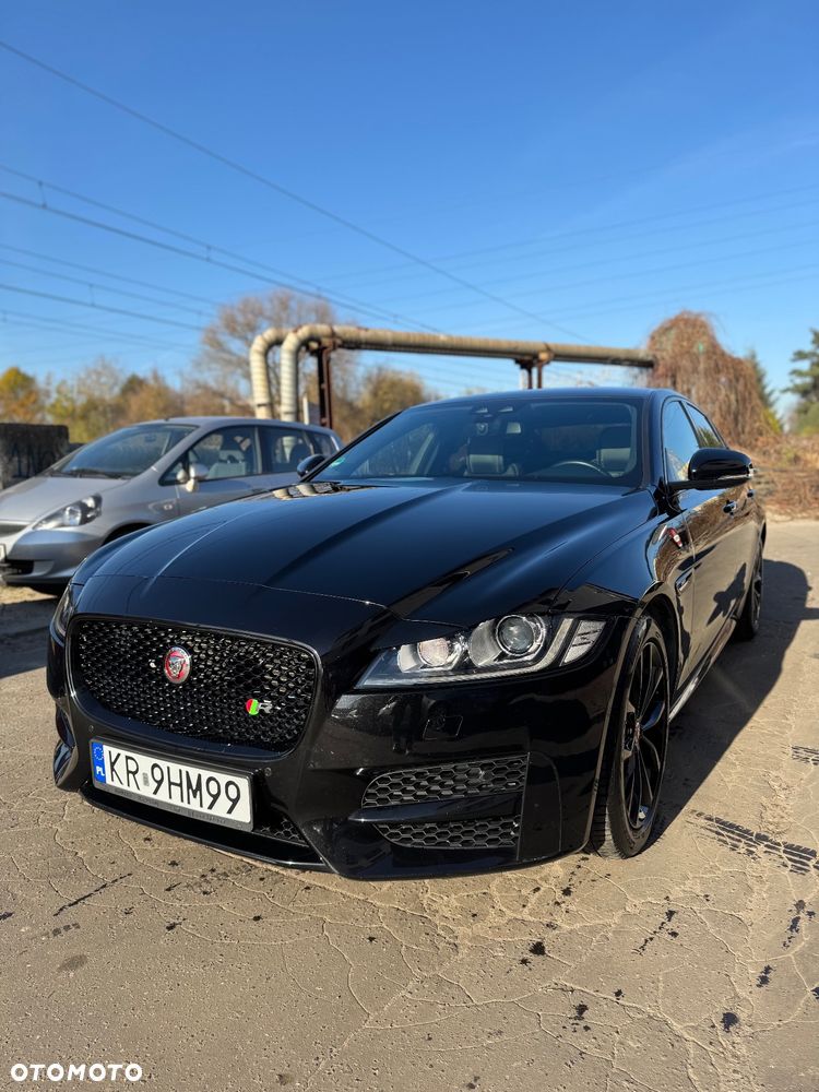Jaguar XF 2.0 i4D AWD R-Sport - 3