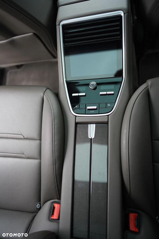 Porsche Panamera Turbo - 22