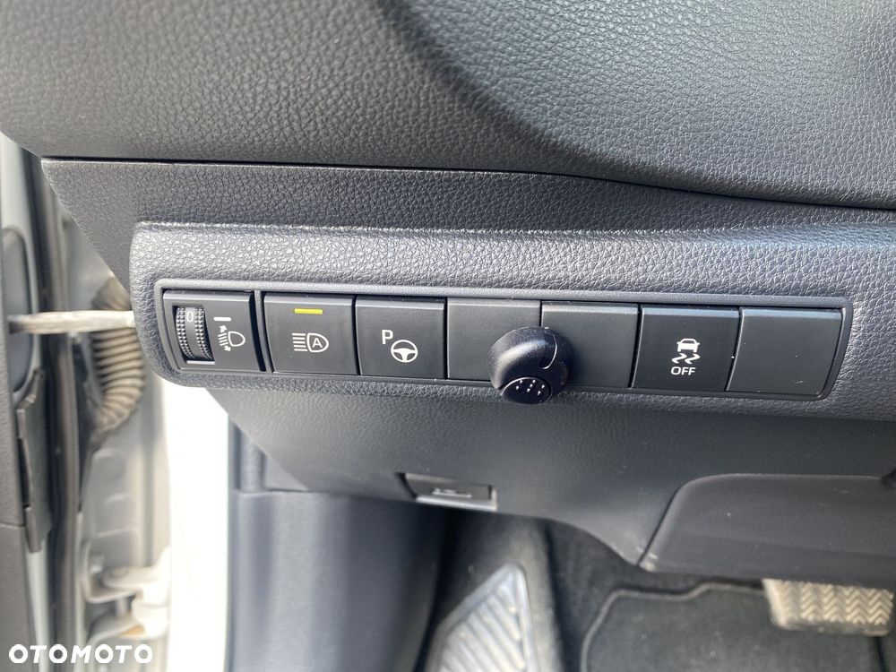 Toyota Corolla 2.0 Hybrid GR Sport - 25