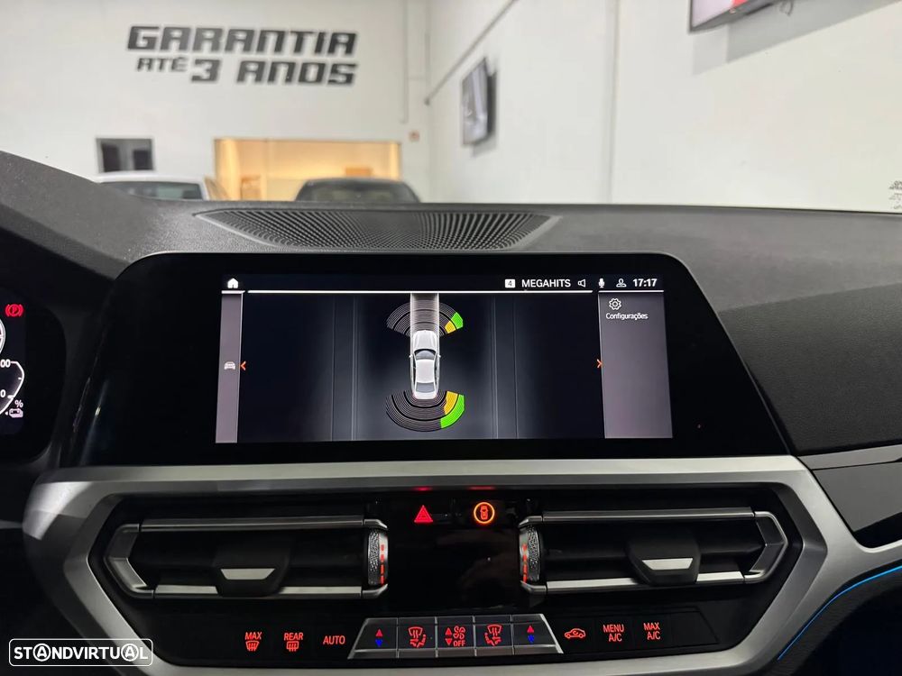 BMW 330 e Pack M Auto - 39