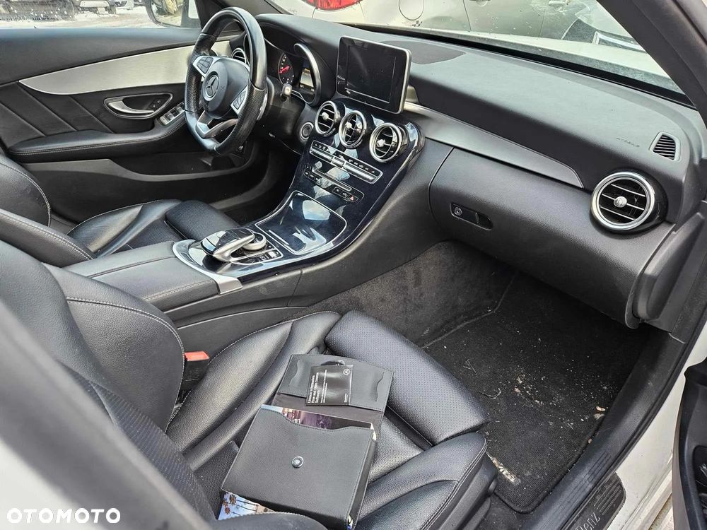 Mercedes-Benz Klasa C 220 d T 9G-TRONIC AMG Line - 10