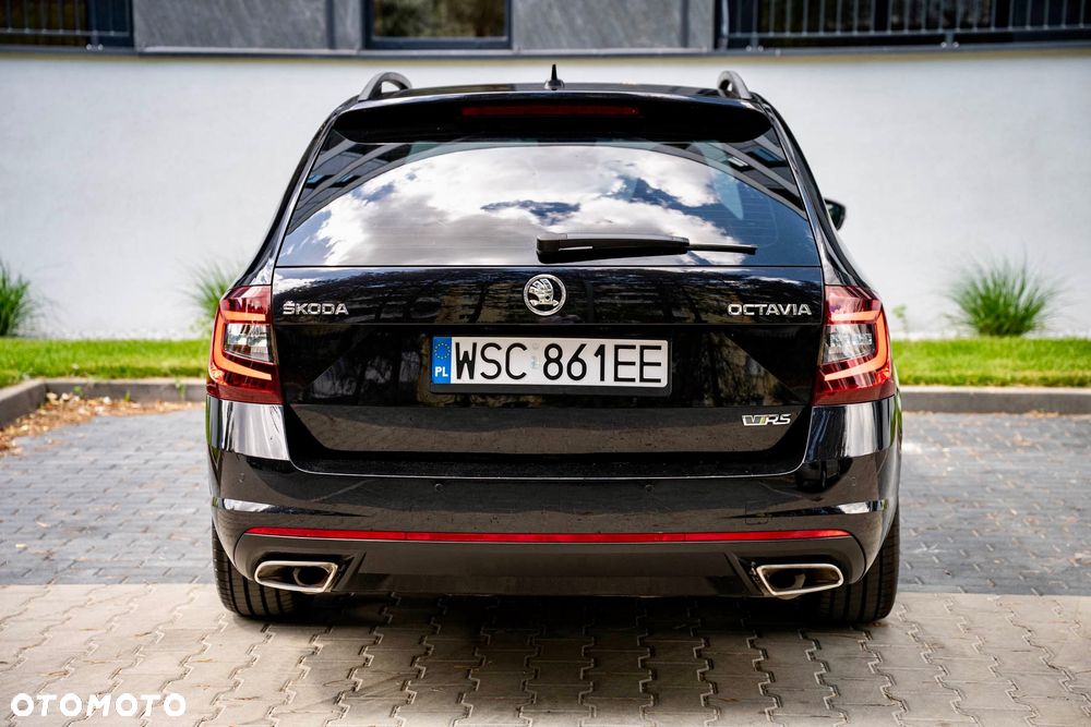 Skoda Octavia 2.0 TSI DSG RS - 5