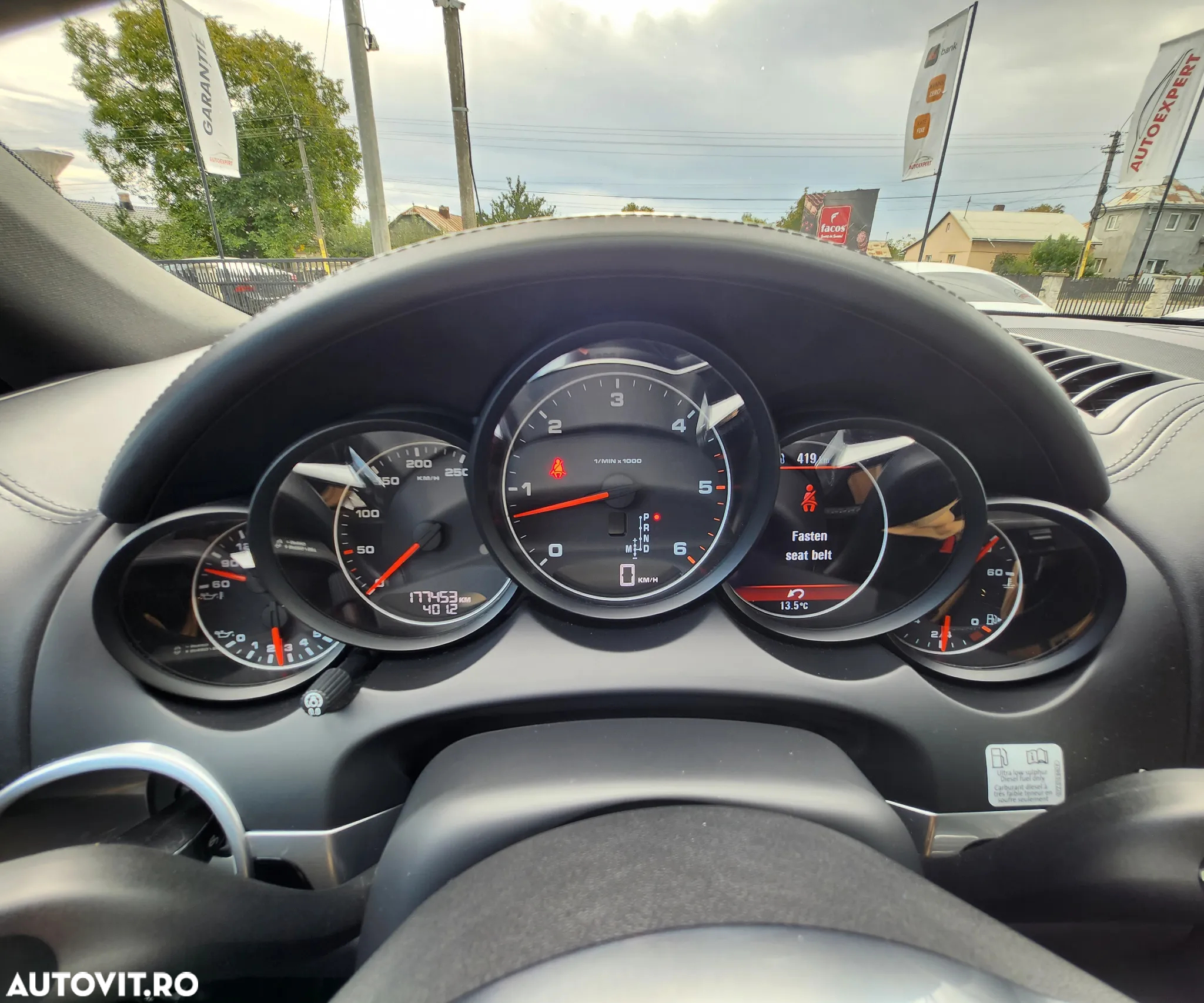 Porsche Cayenne 3.0 L - 27
