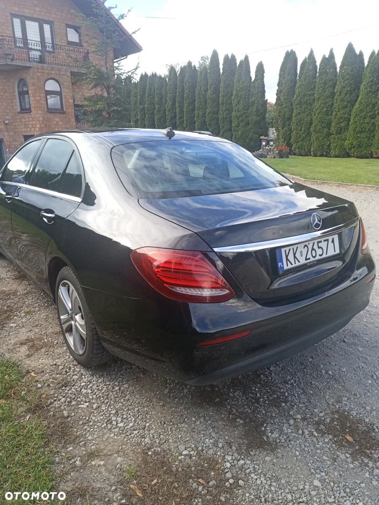 Mercedes-Benz E-Class 2017 photo 4