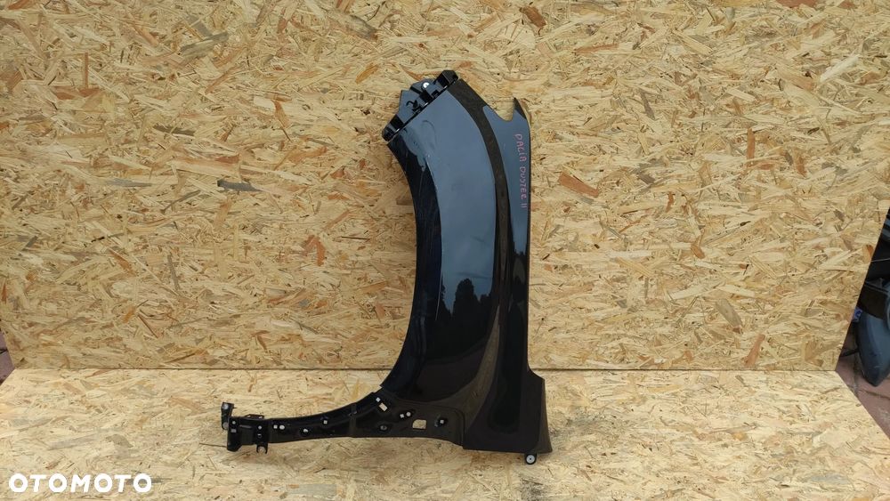 Błotnik lewy Dacia Duster II