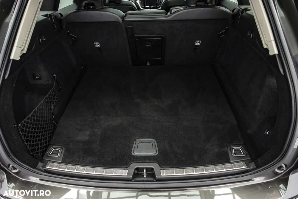 Volvo XC 60 T8 Twin Engine AWD Inscription - 28