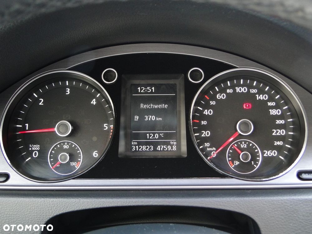 Volkswagen Passat 2.0 TDI Comfortline - 33