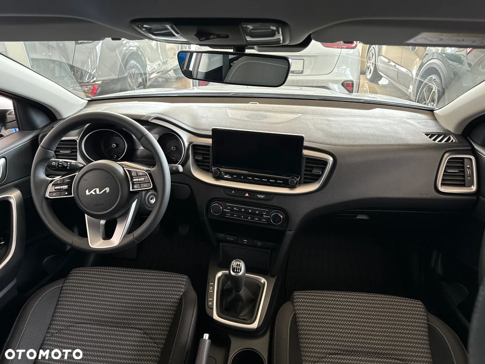 Kia Ceed 1.5 T-GDI M - 3