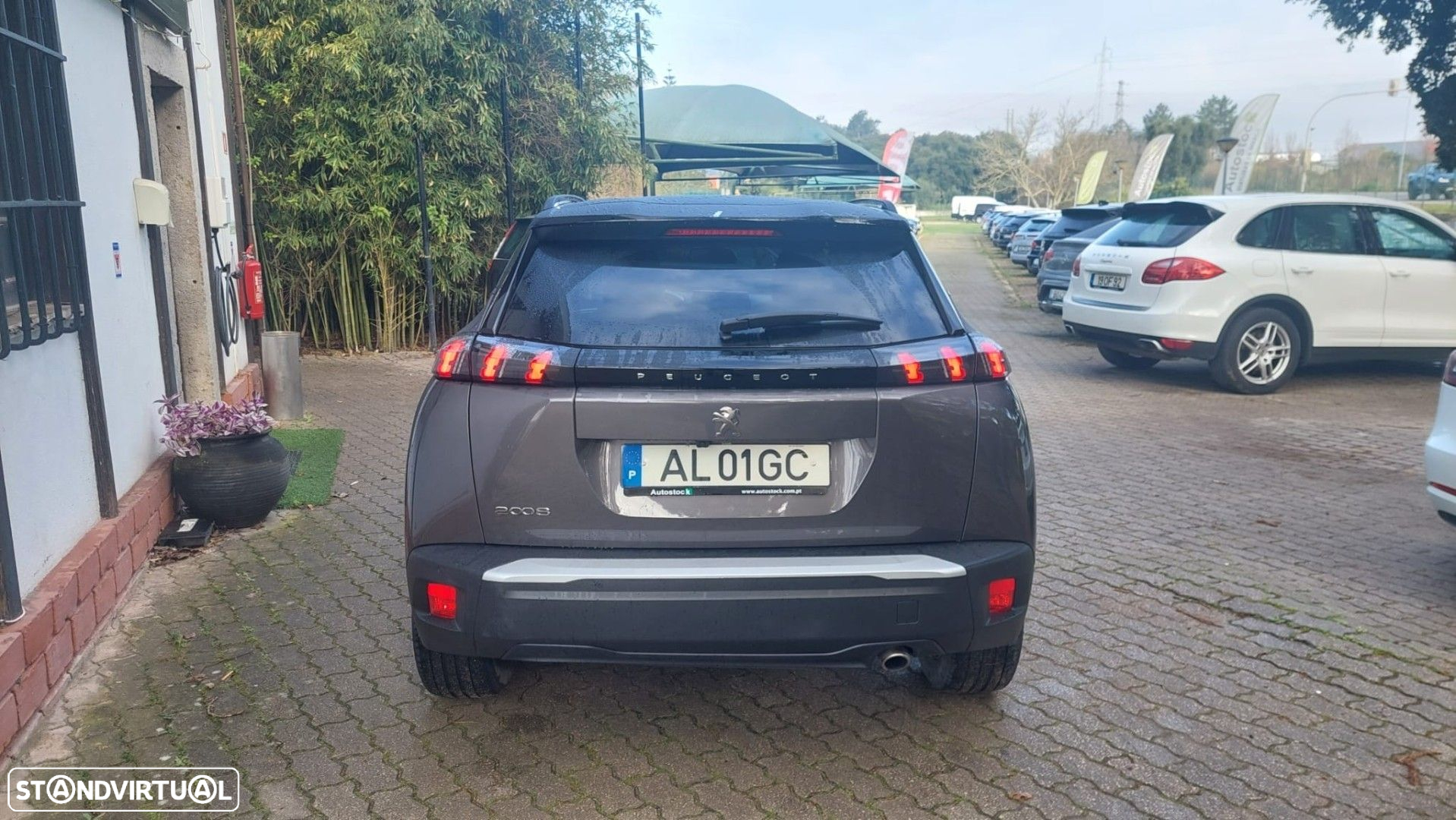 Peugeot 2008 1.5 BlueHDi Allure Pack - 4